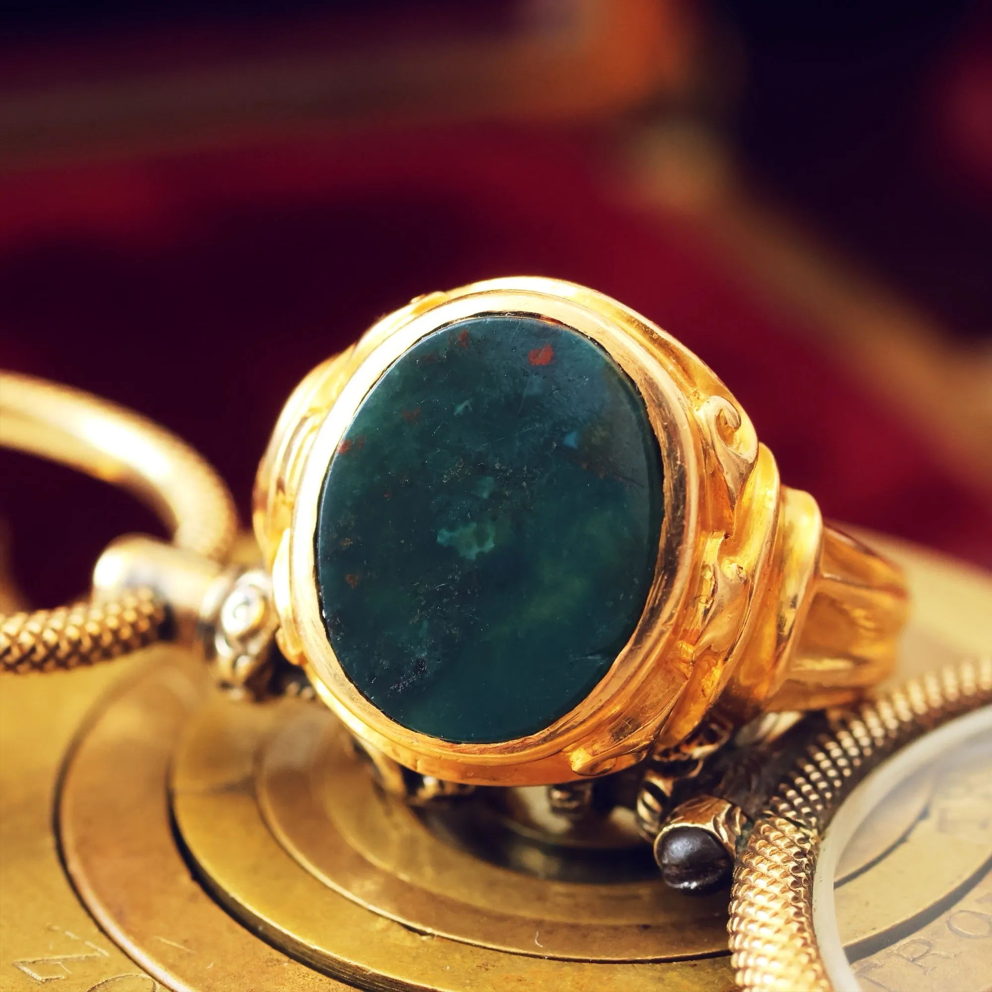 Antique Date 1920 18ct Gold Bloodstone Signet Ring