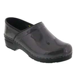 BJORK PRO ELSA Grey Patent Leather Clogs