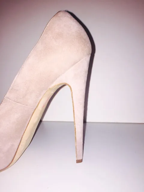 BRIAN ATWOOD Light Pink Suede Platform Pump Heels with Box Size 8 1/2