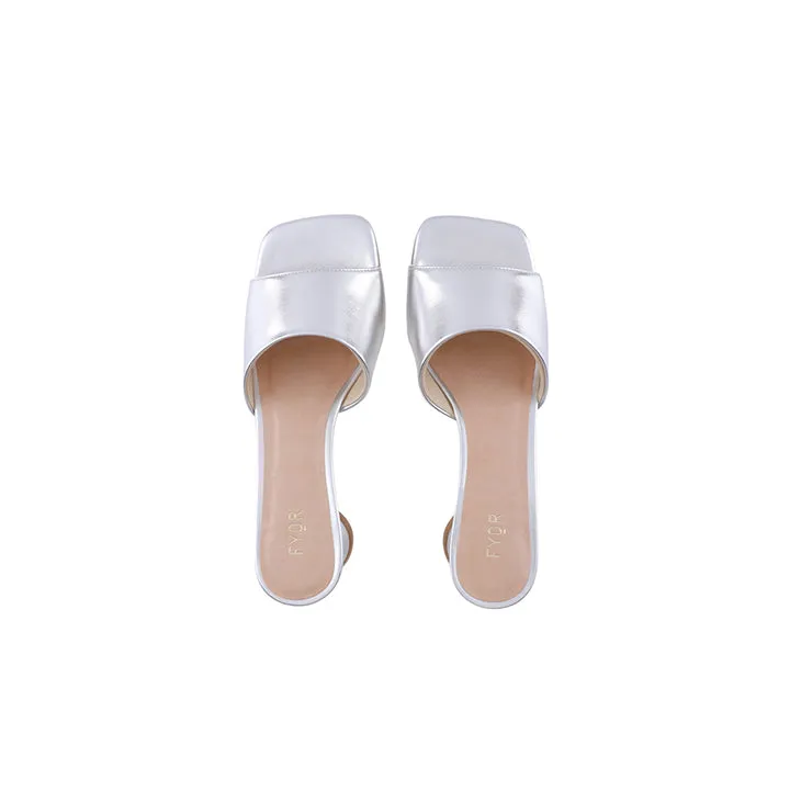 Circle Interest Heel Sandal BSS 057