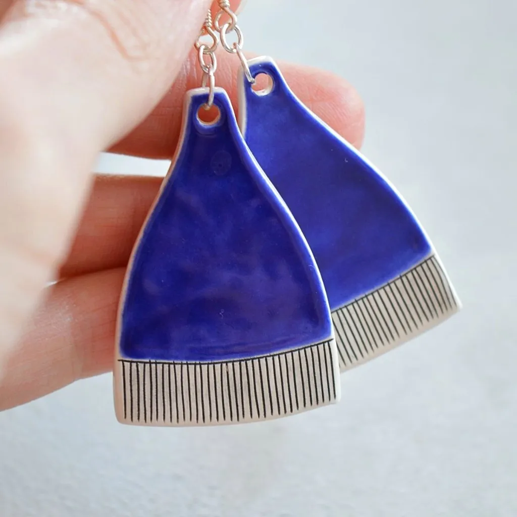 Dangle earrings - Royal blue