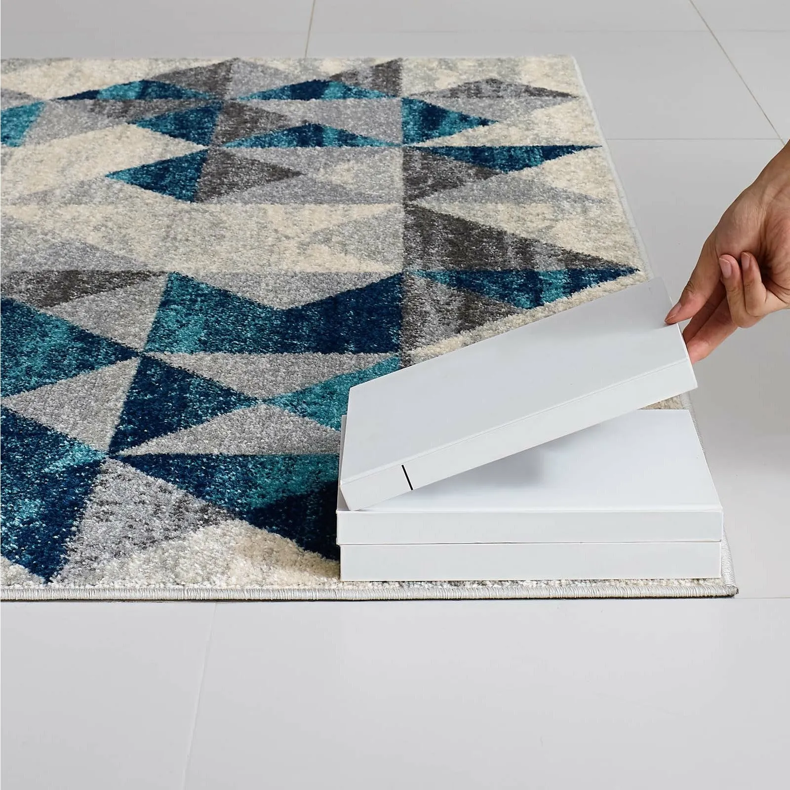 Entourage Elettra Distressed Geometric Triangle Mosaic Area Rug