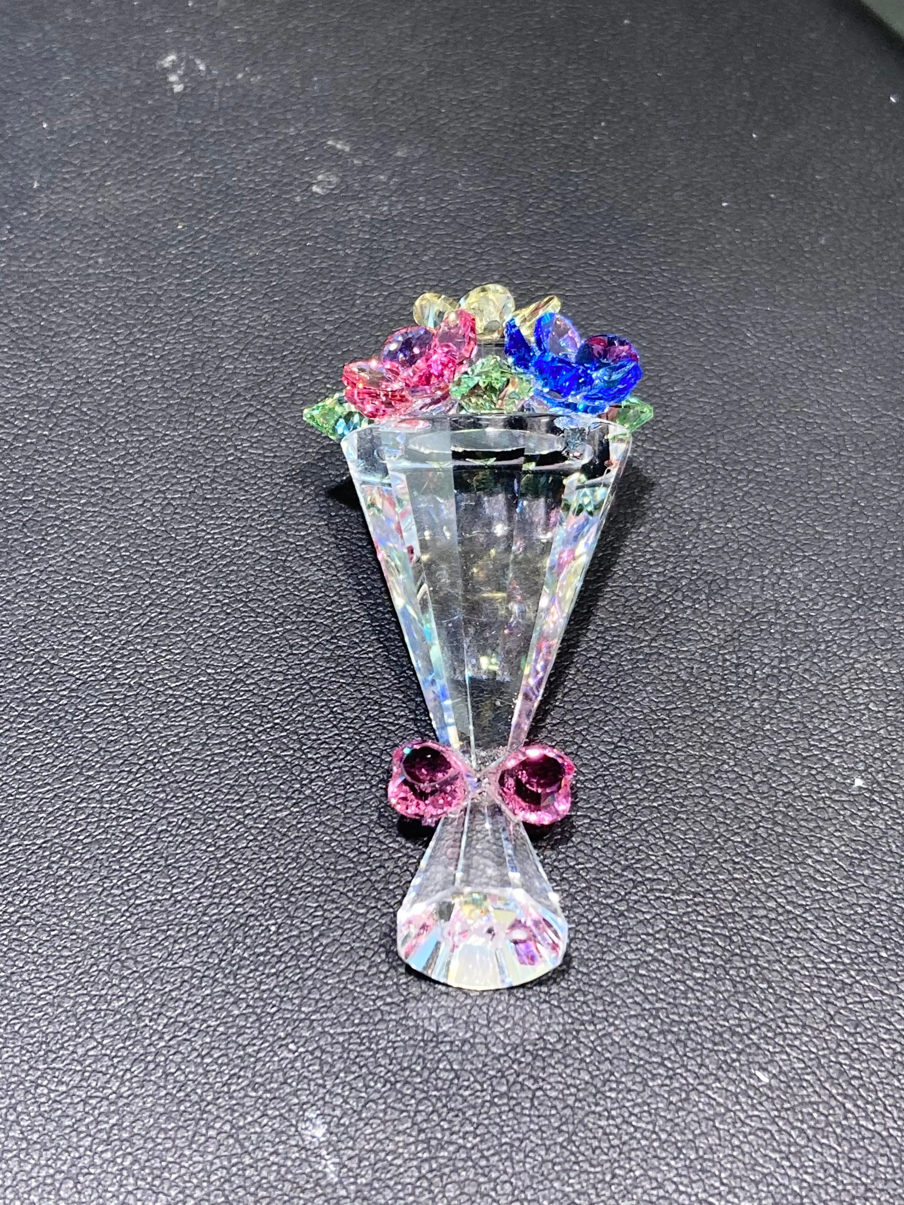 Friendship Bouquet Crystal Figurine