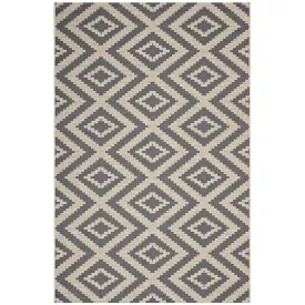 Jagged Geometric Diamond Trellis Indoor and Outdoor Area Rug