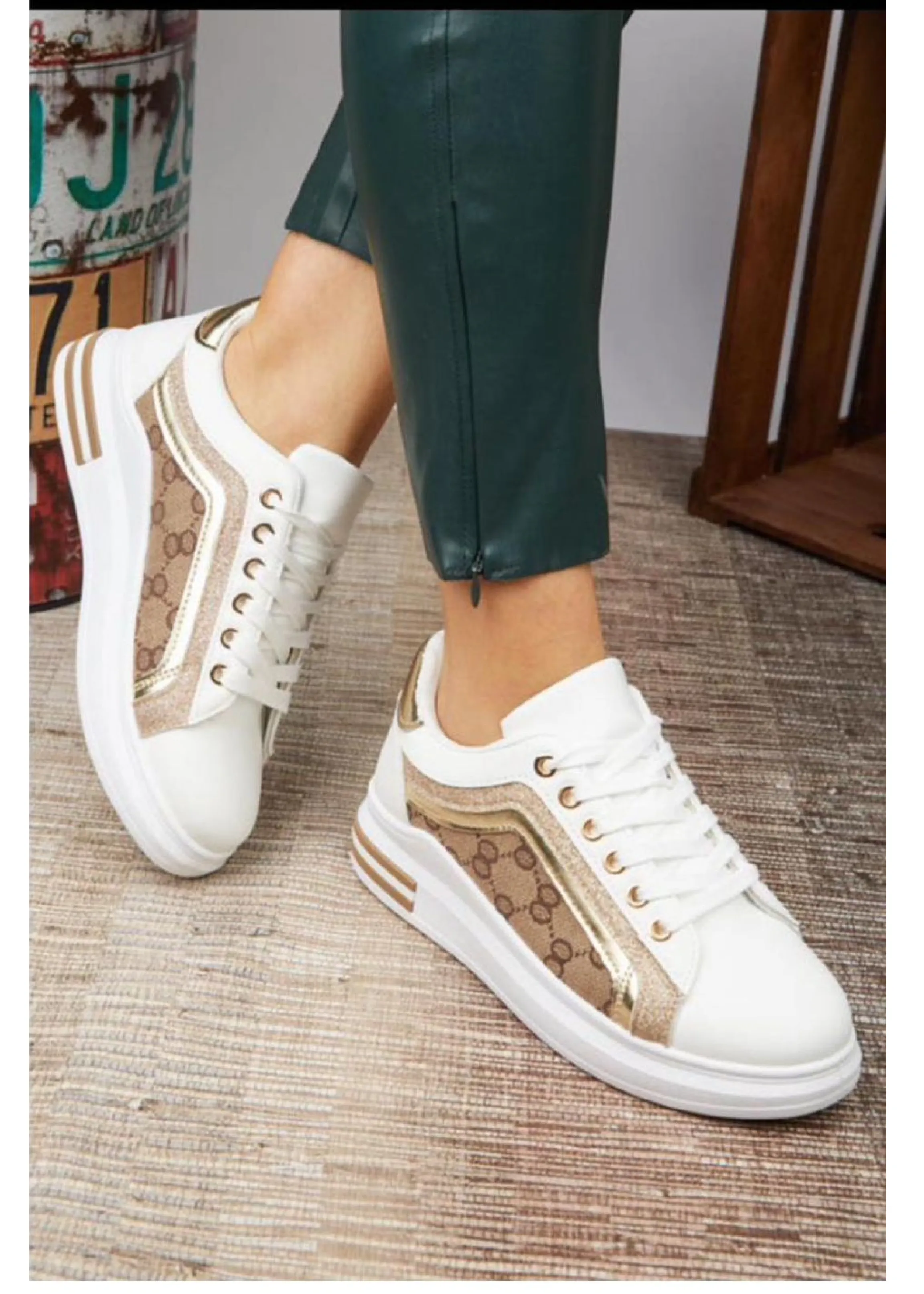 Kenzie White Glitter Stripe Trainers