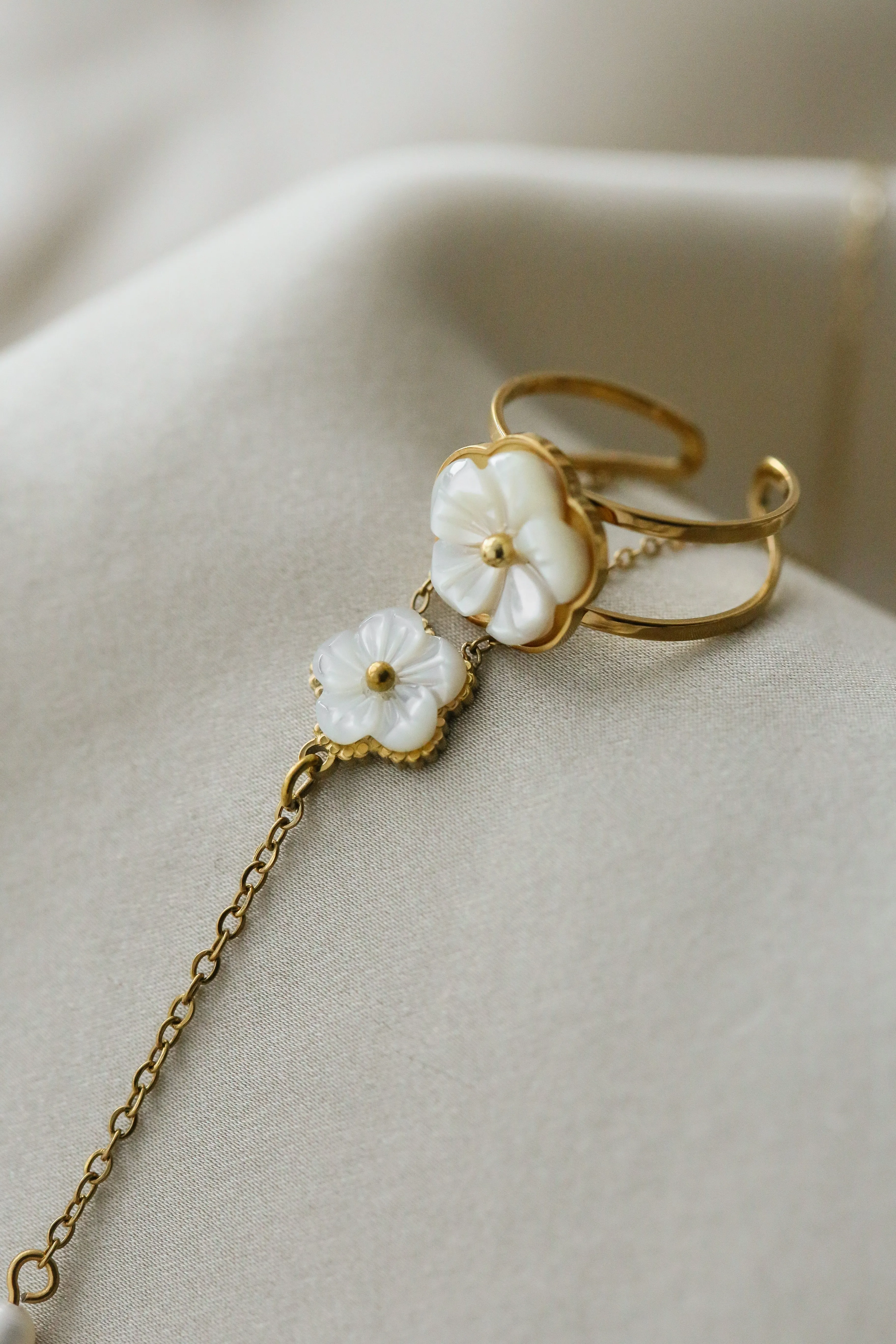 Venus Lariat Necklace